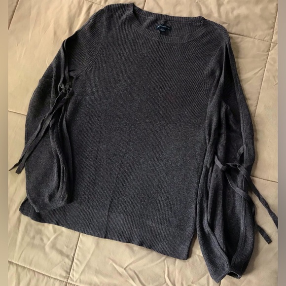 American Eagle Outfitters Sweaters - NWOT American Eagle 55% Cotton Speckled Plum Ribbed Tie Sleeve Flowy Sweater - M